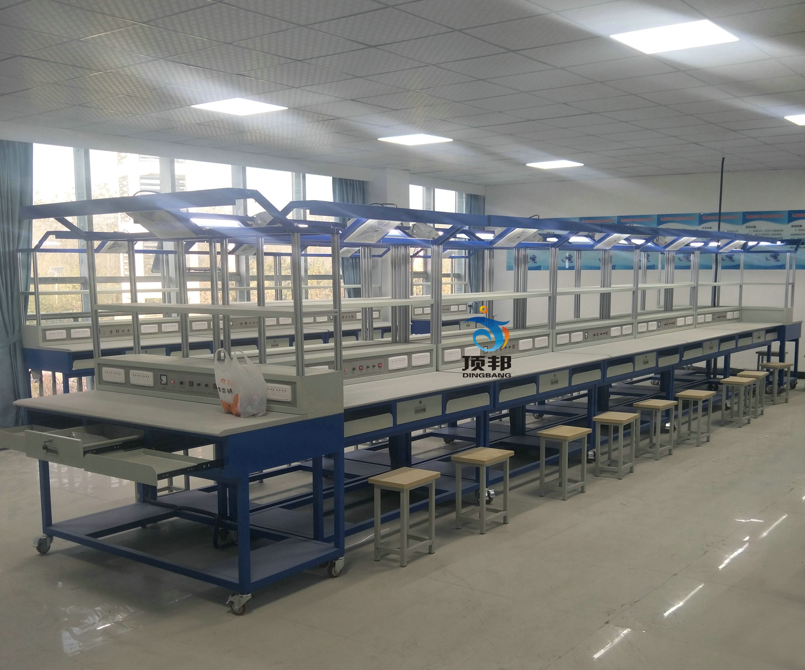 計算機(jī)組裝與維護(hù)實訓(xùn)裝置