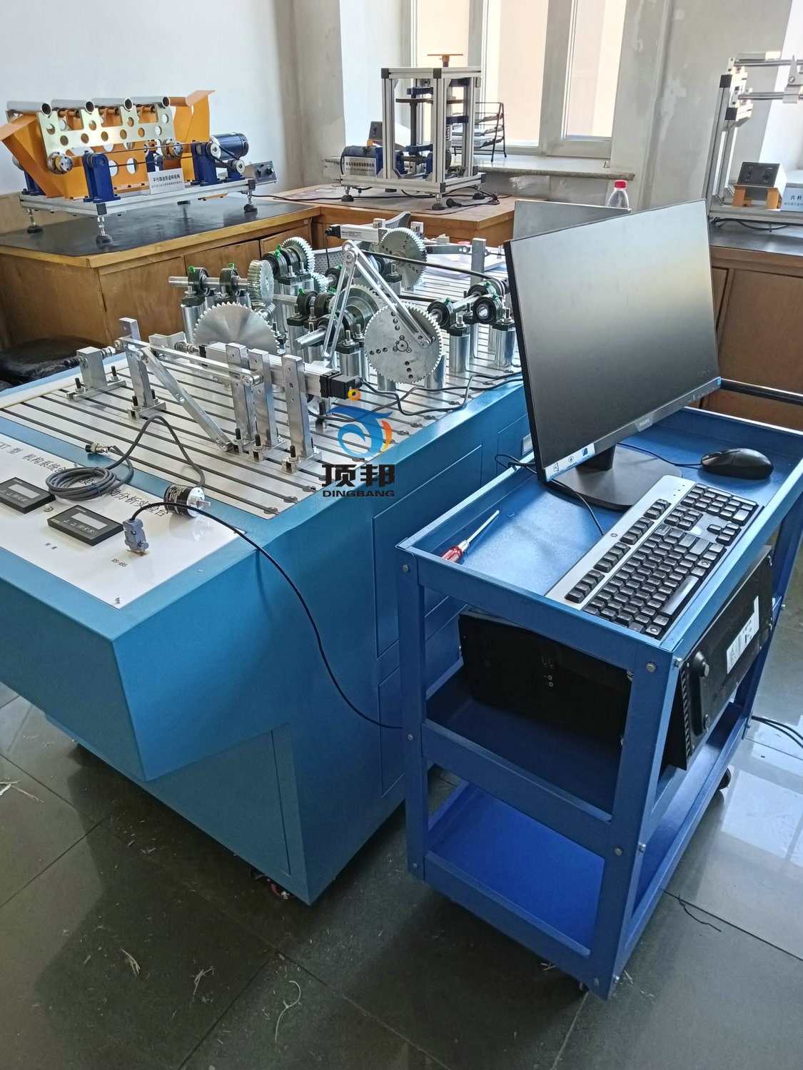 機(jī)構(gòu)系統(tǒng)創(chuàng)新搭接及運(yùn)動分析實(shí)驗(yàn)臺