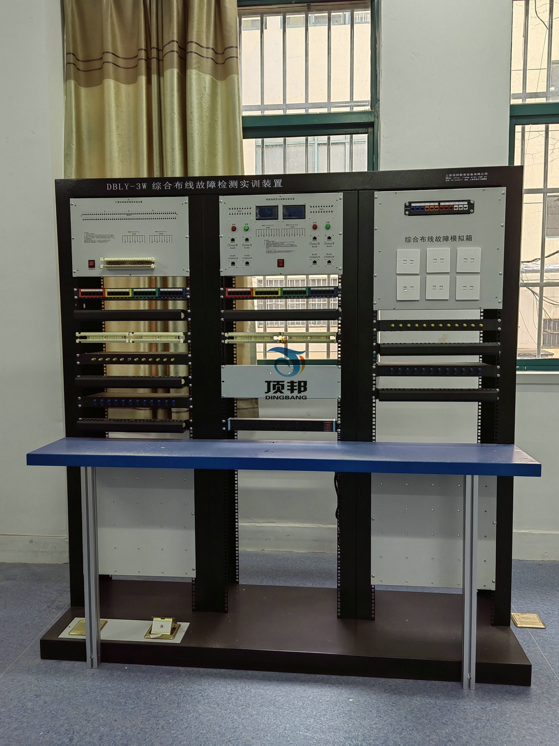 網(wǎng)絡(luò)綜合布線實(shí)訓(xùn)室設(shè)備