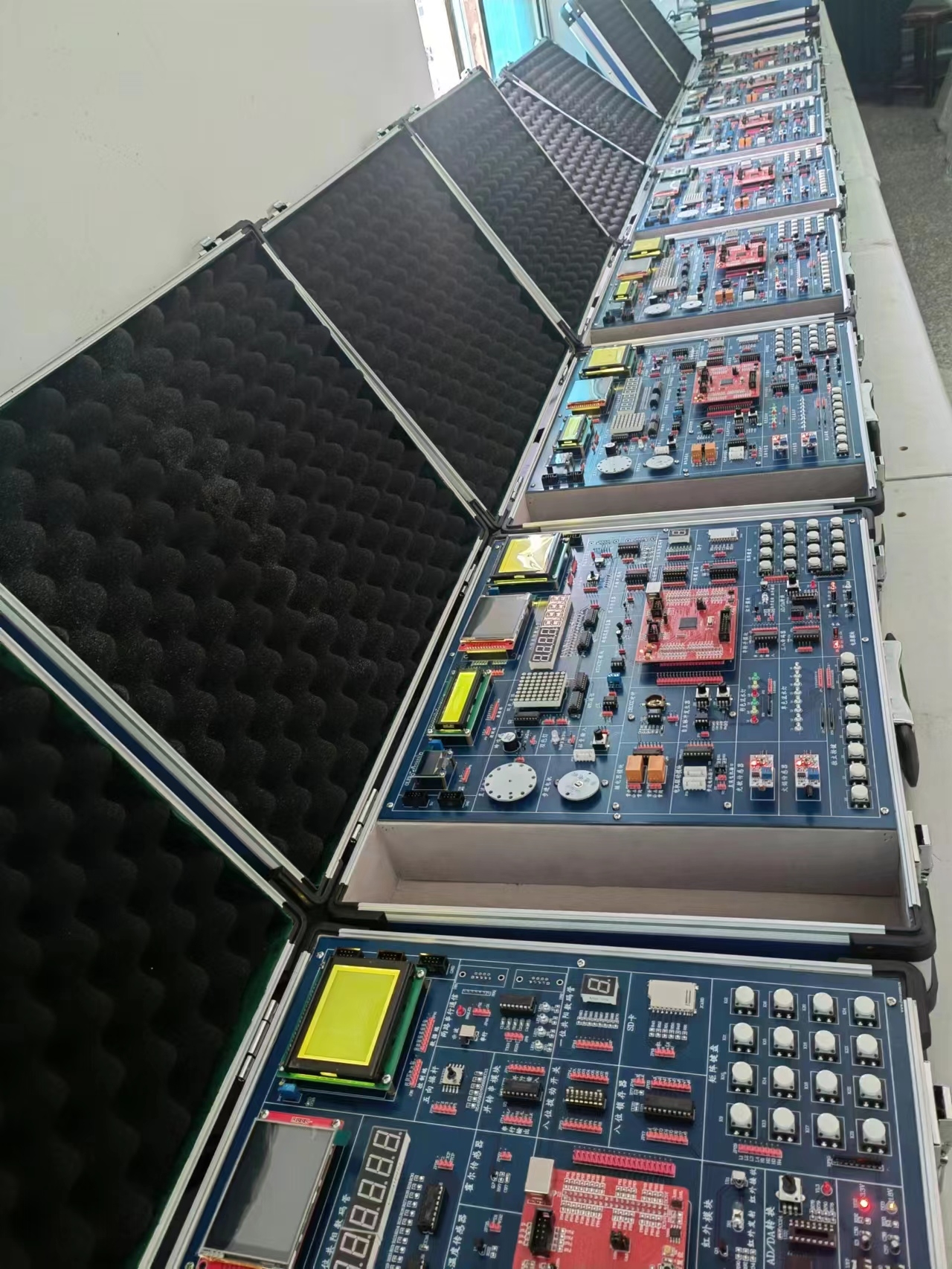 嵌入式單片機實驗箱