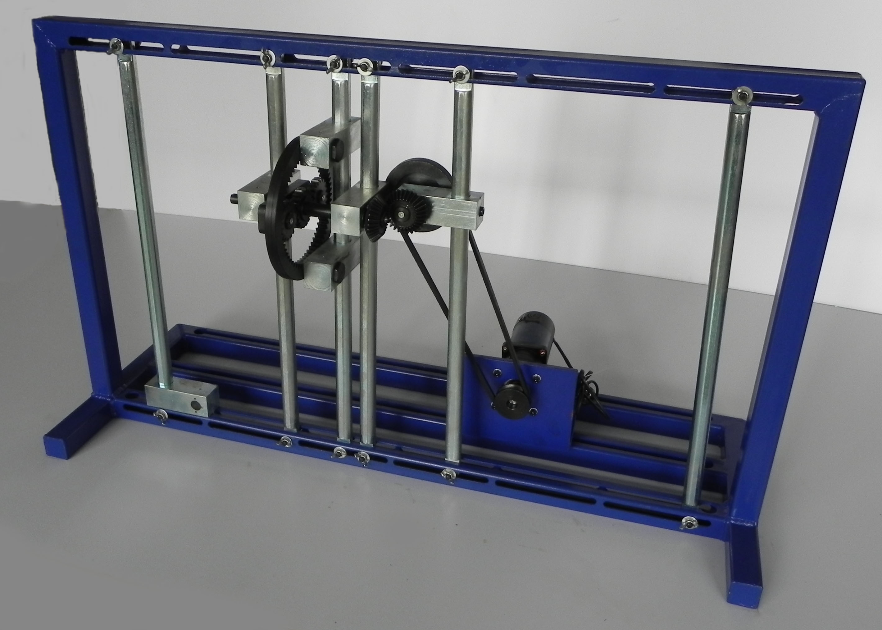 機(jī)械運(yùn)動創(chuàng)新方案拼裝實(shí)驗(yàn)臺