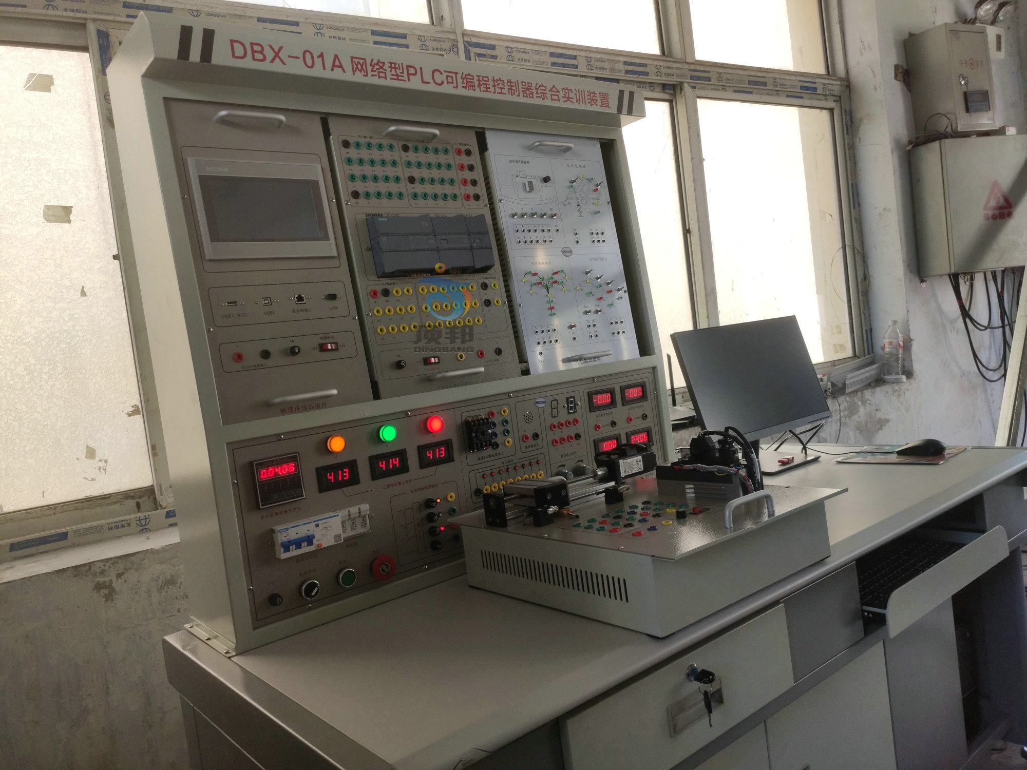 網(wǎng)絡型PLC可編程控制器綜合實訓裝置