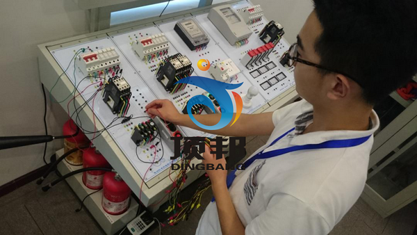 低壓電工作業(yè)安全技術(shù)實(shí)際操作模擬考試設(shè)備 低壓電工作業(yè)安全技術(shù)實(shí)際操作模擬考試設(shè)備