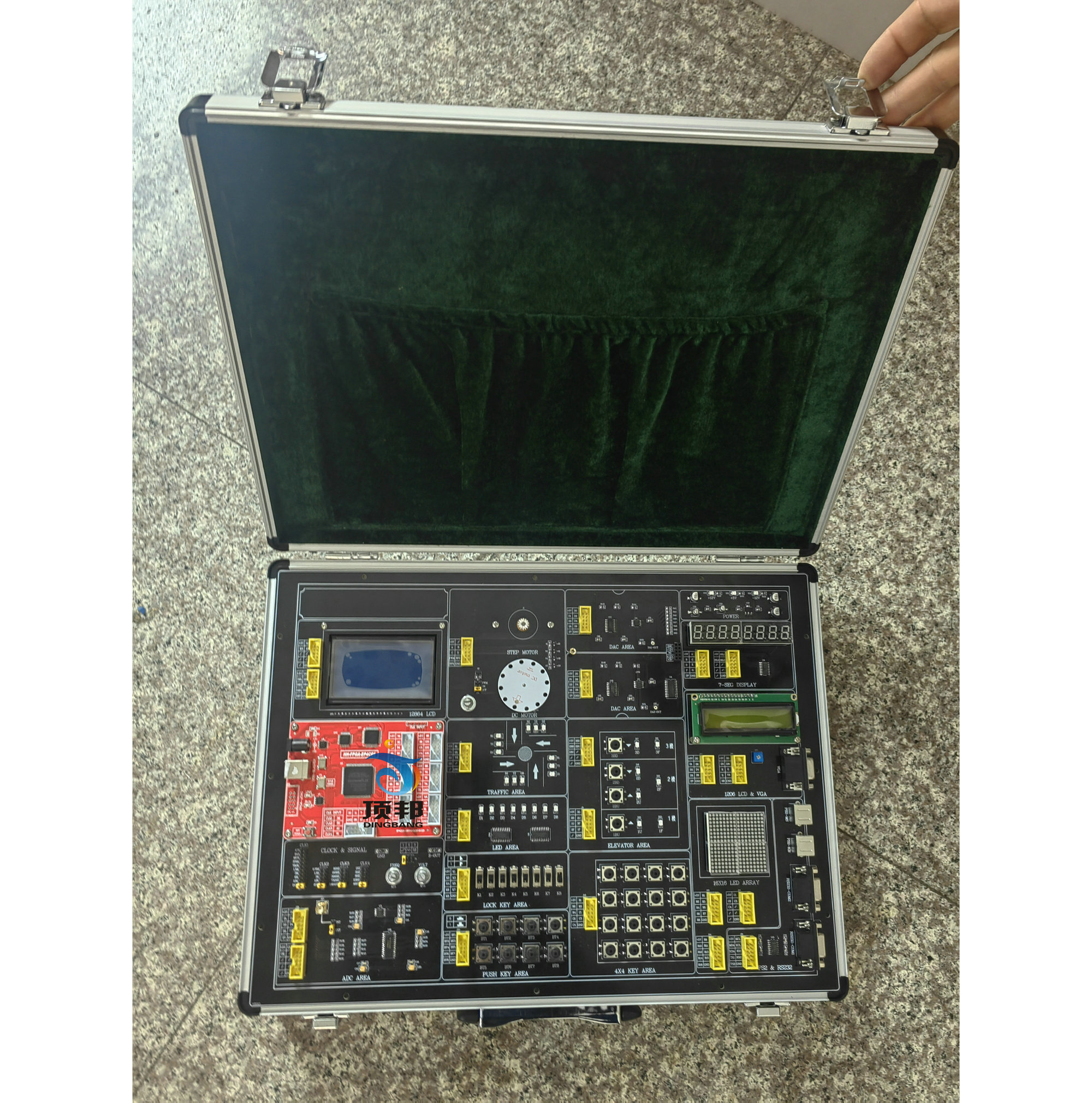 電子系統(tǒng)設(shè)計(jì)實(shí)驗(yàn)開(kāi)發(fā)平臺(tái)(圖2) FPGA實(shí)驗(yàn)教學(xué)系統(tǒng)